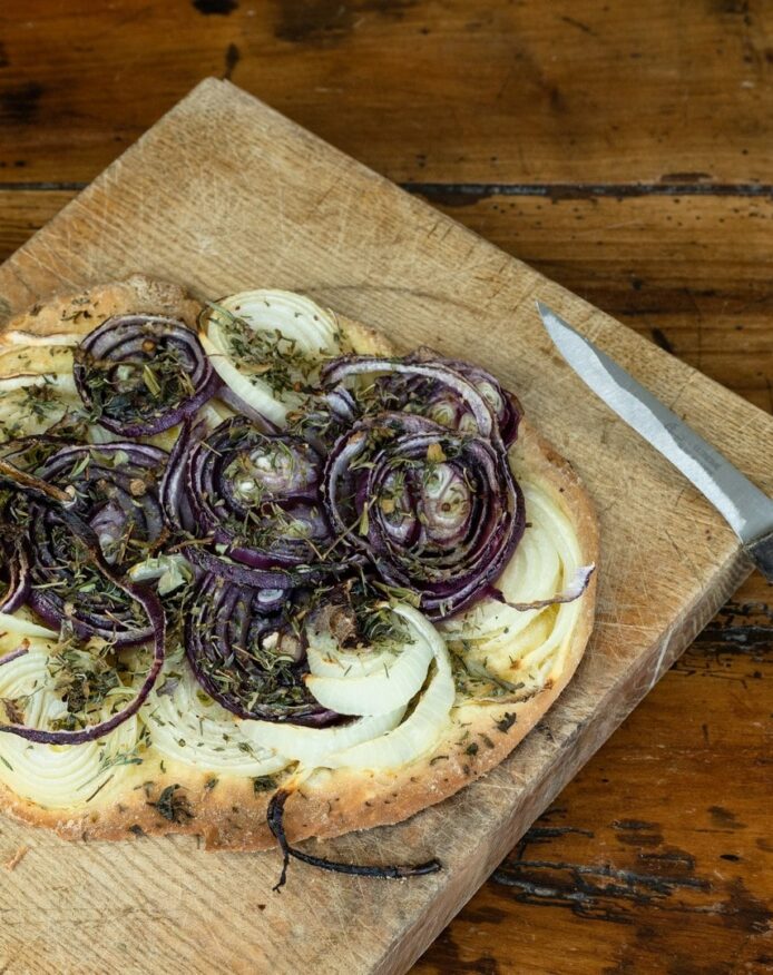 Tarte rustique aux oignons - Pâte à tarte au saindoux de porc noir de Bigorre HERBAE