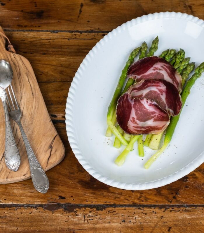 Recette Herbae Porc noir de Bigorre - Asperges et coppa porc noir de Bigorre