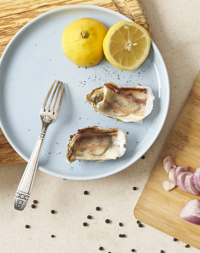 ZOOM Huîtres et voile de ventrèche de porc noir de Bigorre AOP Herbae Recette